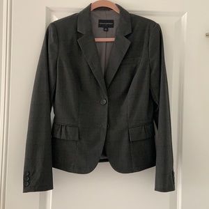 LIKE NEW barely worn Banana Republic Blazer size 6